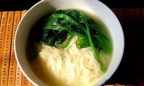 How to Make Delicious Spinach Noodles from Scratch