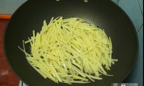 Mastering the Art of Stir-Frying Shredded Potatoes:A Comprehensive Guide