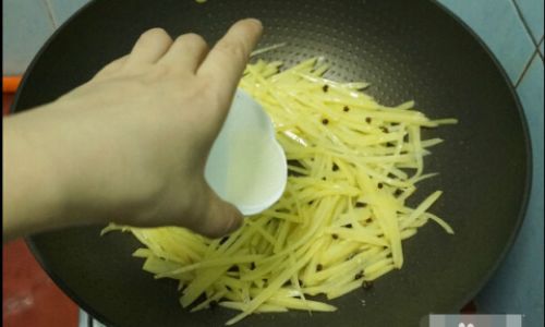 Mastering the Art of Stir-Frying Shredded Potatoes:A Comprehensive Guide