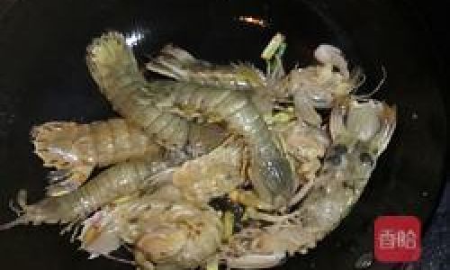 Mastering the Art of Stir-Frying Spicy Crawfish:A Comprehensive Guide
