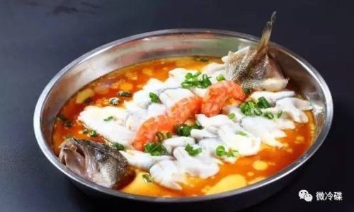How to Make Steamed Perch with Mint:A Culinary Delight