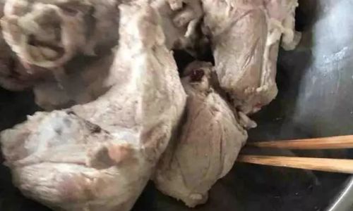 Mastering the Art of Cooking Pig Bones:A Comprehensive Guide