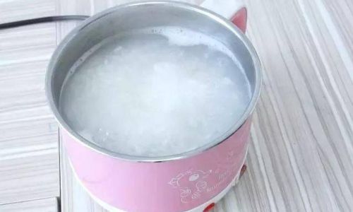 Mastering the Art of Boiling Rice Porridge Without Overflows