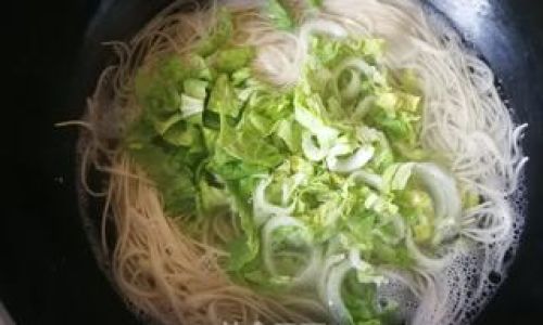 How to Cook a Perfect Clear Noodle Soup:A Step-by-Step Guide