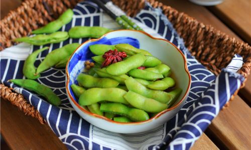 How to Cook Edamame Without Turning Them Yellow