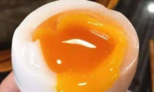 Mastering the Art of Perfectly Poached Soft-Boiled Eggs