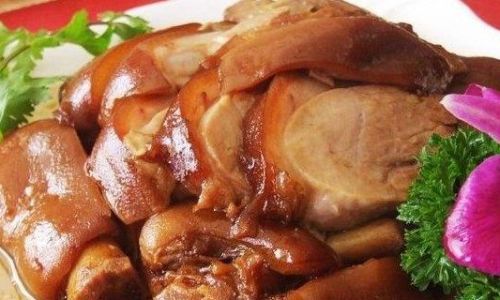 Mastering the Art of Making Delicious Pork Trotter Rice