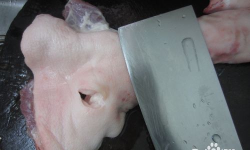 How to Make Perfect Pork Trotters:A Culinary Journey