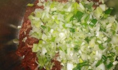 How to Craft a Delicious Mutton and Scallion Filling