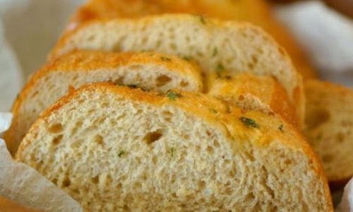 How to Make Garlic Bread:A Culinary Journey Through Aromatic Flavors