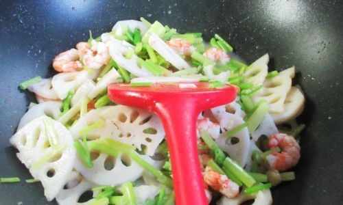 Mastering the Art of Making Delicious Stir-Fried Lotus Root and Shrimp
