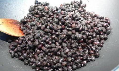 How to Make Fermented Black Beans Douchi)