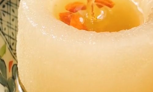 How to Make Delicious and Soothing Pear and Rock Sugar Syrup