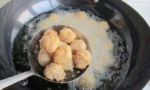 Mastering the Art of Frying Delicious Meatballs