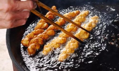 How to Make Fried Twisted Fritters:A Comprehensive Guide