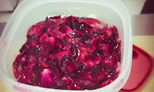 Crafting Rose Vinegar with Fresh Roses:A Step-by-Step Guide