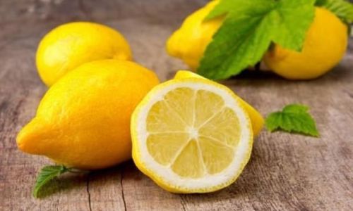 How to Make Lemon Slices from Fresh Lemons