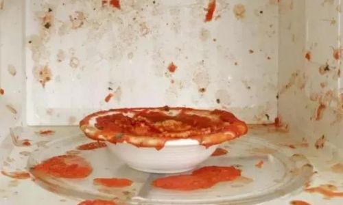 How to Make Homemade Tomato Sauce in a Microwave
