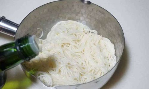 How to Cook Noodles in a Microwave:A Step-by-Step Guide