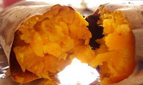 How to Bake Sweet Potatoes in a Microwave Oven