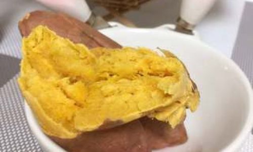 How to Bake Sweet Potatoes in a Microwave Oven