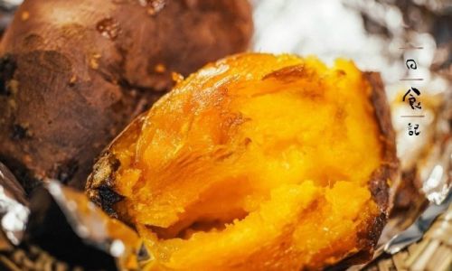 How to Bake Sweet Potatoes in a Microwave Oven