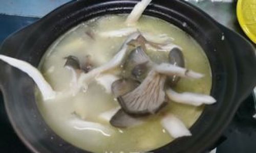 How to Make a Delicious Mushroom Soup with Shiitake Mushrooms