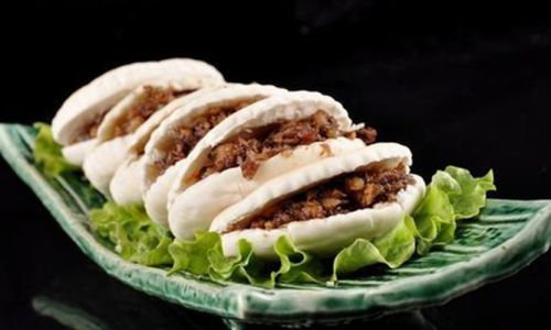 How to Make Roujiamo with Spiced Beef