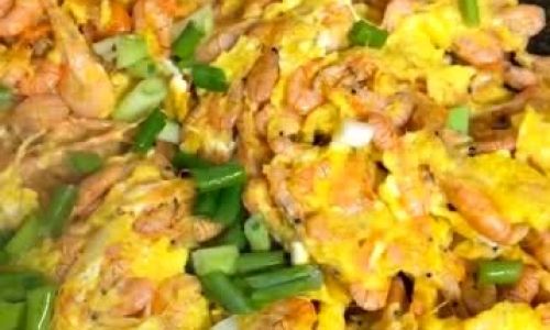 Mastering the Art of Stir-Frying Delicious Eggs with River Shrimp