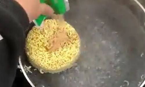 Mastering the Art of Cooking Instant Noodles in a Pot