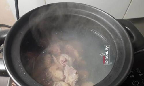 Mastering the Art of Steaming Soup in a Pressure Cooker