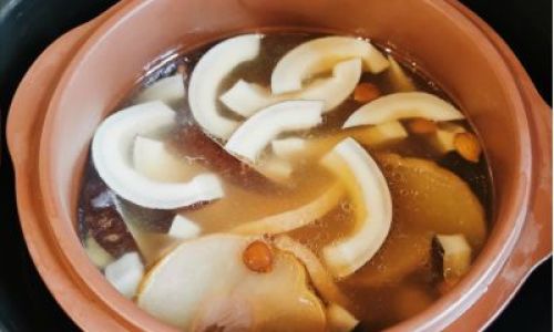 Mastering the Art of Steaming Soup in a Pressure Cooker