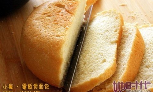 How to Make Bread Using an Electric Rice Cooker