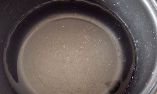 How to Cook Taro Rice Using an Electric Rice Cooker