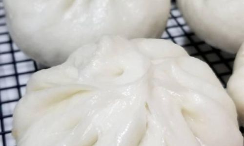 How to Steam Delicious Buns with White Radish