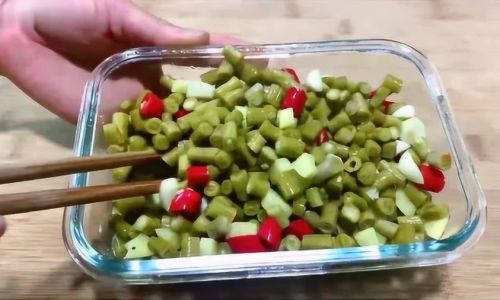 Mastering the Art of Pickling Delicious Sour Green Beans