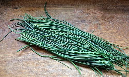 How to Pickle Saag Allium Mongolicum)A Traditional Preservation Technique