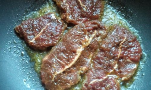 Mastering the Art of Tenderizing Steak through Marination