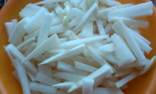 Mastering the Art of Pickling Daikon Radish Strips