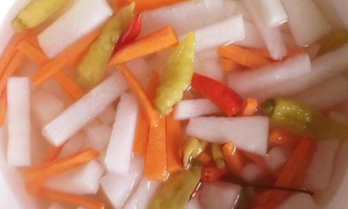 How to Pickle Daikon Radish for a Delicious and Crispy Treat