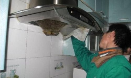 How to Thoroughly Clean Your Kitchen Range Hood
