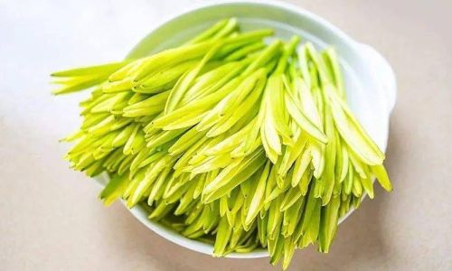 How to Select Delicious Day Lily Buds