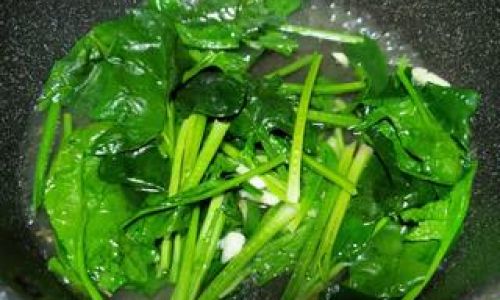 How to Boil Spinach Perfectly