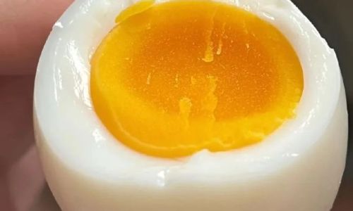 How to Create Text on Boiled Eggs:A Unique Culinary Art