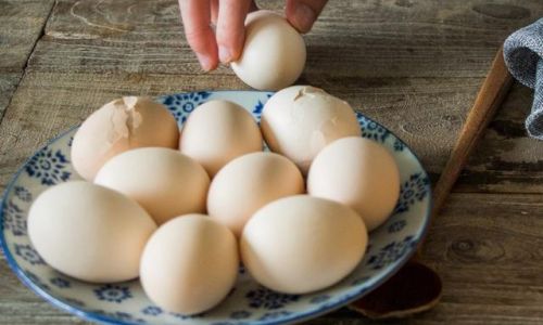 How to Create Text on Boiled Eggs:A Unique Culinary Art