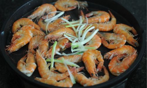 Mastering the Art of Oil-Braised Prawns Using an Electric Skillet