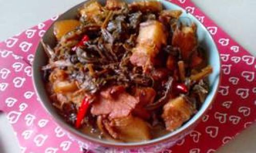 Mastering the Art of Cooking Pork with Preserved Mustard Greens