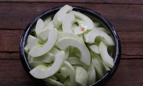 How to Slice a White Melon:A Comprehensive Guide