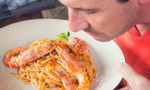 How to Determine the Freshness of a Mantis Shrimp