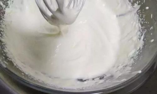 How to Determine if Your Whipped Cream is Perfectly Done